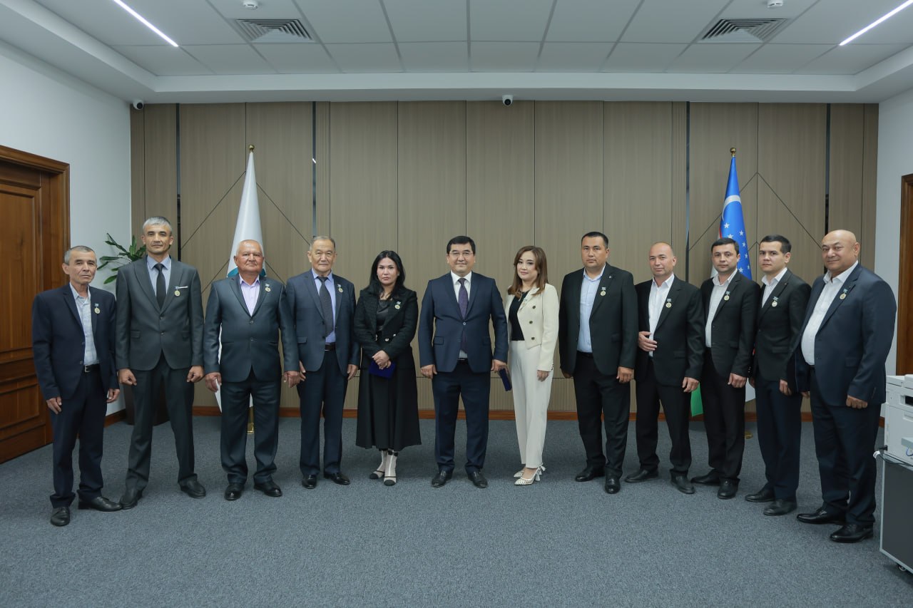 Shu kunlarda yurtimizda “Uy-joy kommunal xizmat ko‘rsatish sohasi xodimlari kuni” keng nishonlanayapti