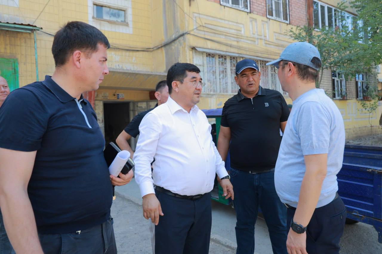 Olmaliq shahrida 2026–2027-yillar kuz-qish mavsumiga puxta tayyorgarlik ko‘rish, isitish infratuzilmasini modernizatsiya qilish va aholiga sifatli issiqlik ta’minoti yetkazib berish yuzasidan o‘rganish ishlari olib borildi
