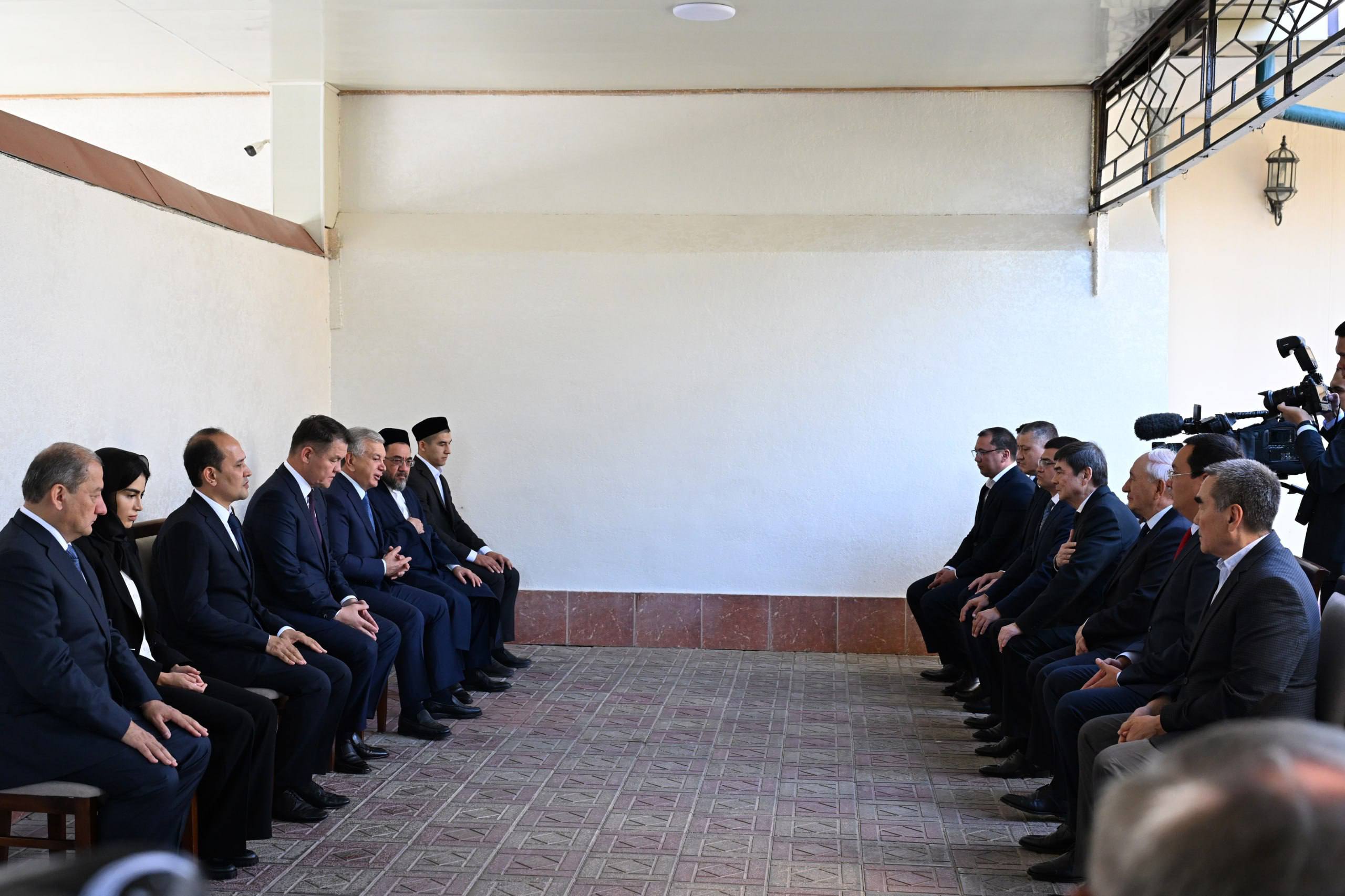 Davlatimiz rahbari Kallibek Kamalov xotirasini yod etdi