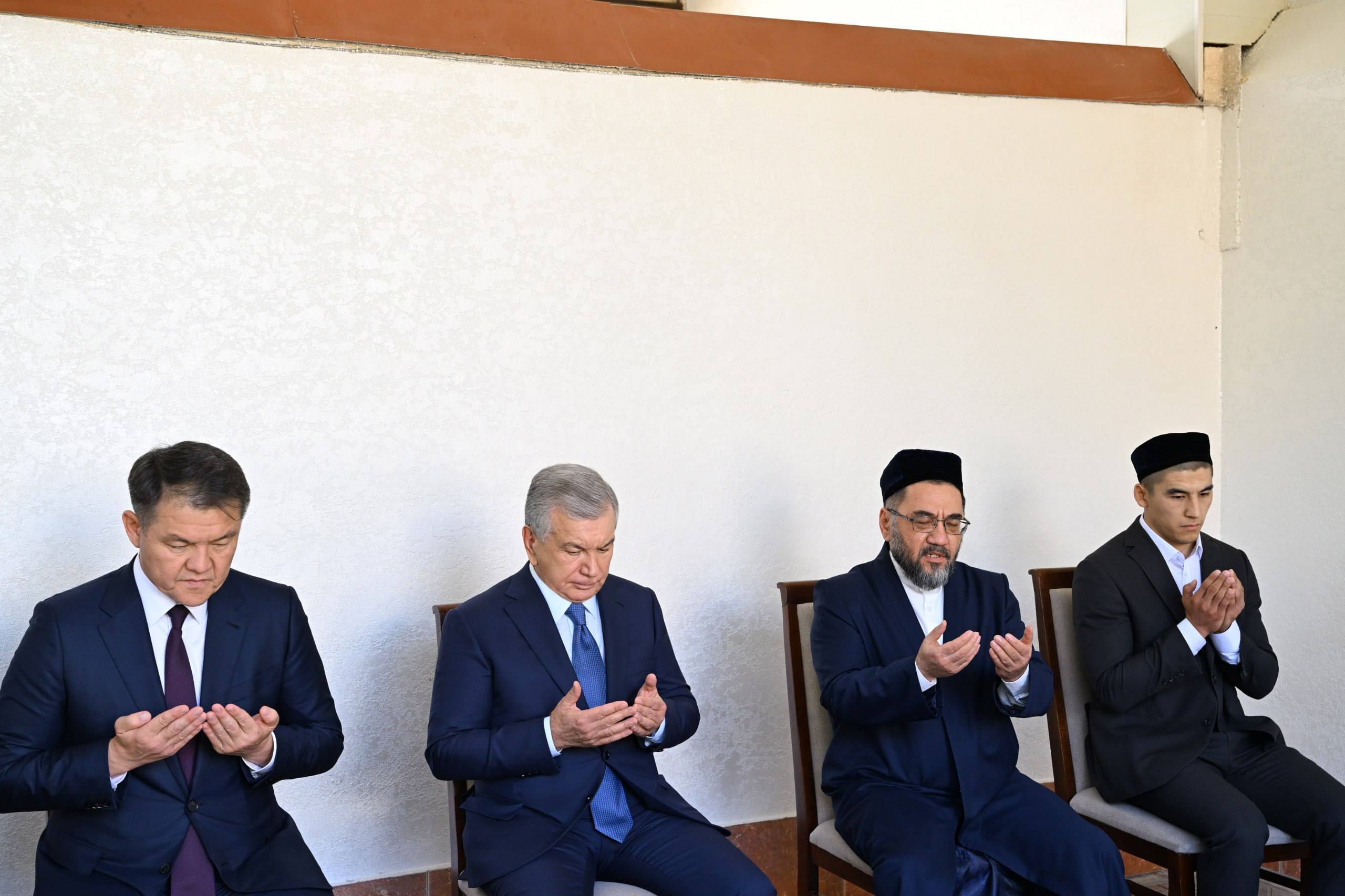 Davlatimiz rahbari Kallibek Kamalov xotirasini yod etdi