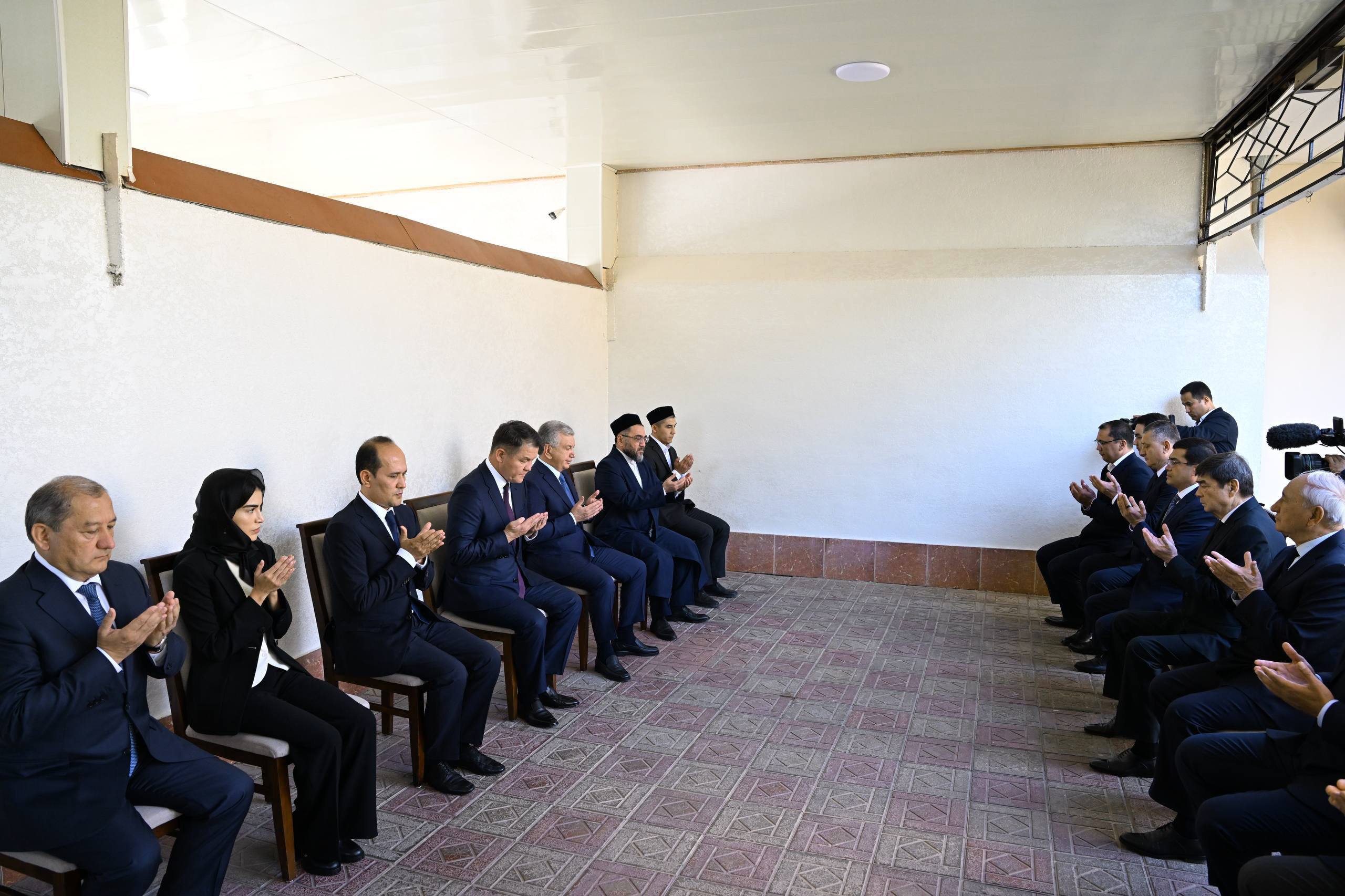 Davlatimiz rahbari Kallibek Kamalov xotirasini yod etdi