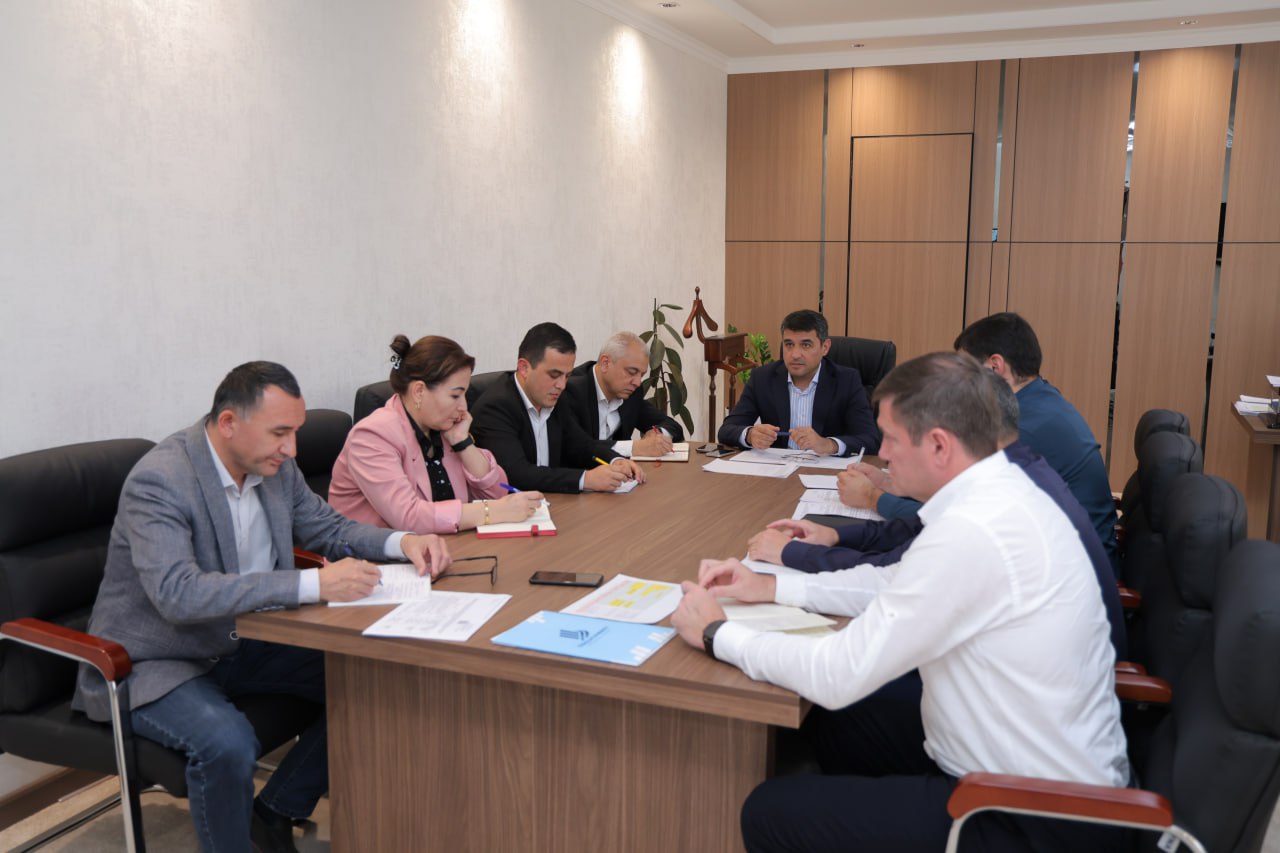 Ayni daqiqalarda “Issiqlikta’minoti” AJ tomonidan o‘tgan davrda amalga oshirilgan ishlar va kelgusi rejalarga bag‘ishlangan videoselektor yig‘ilishi bo‘lib o‘tmoqda.