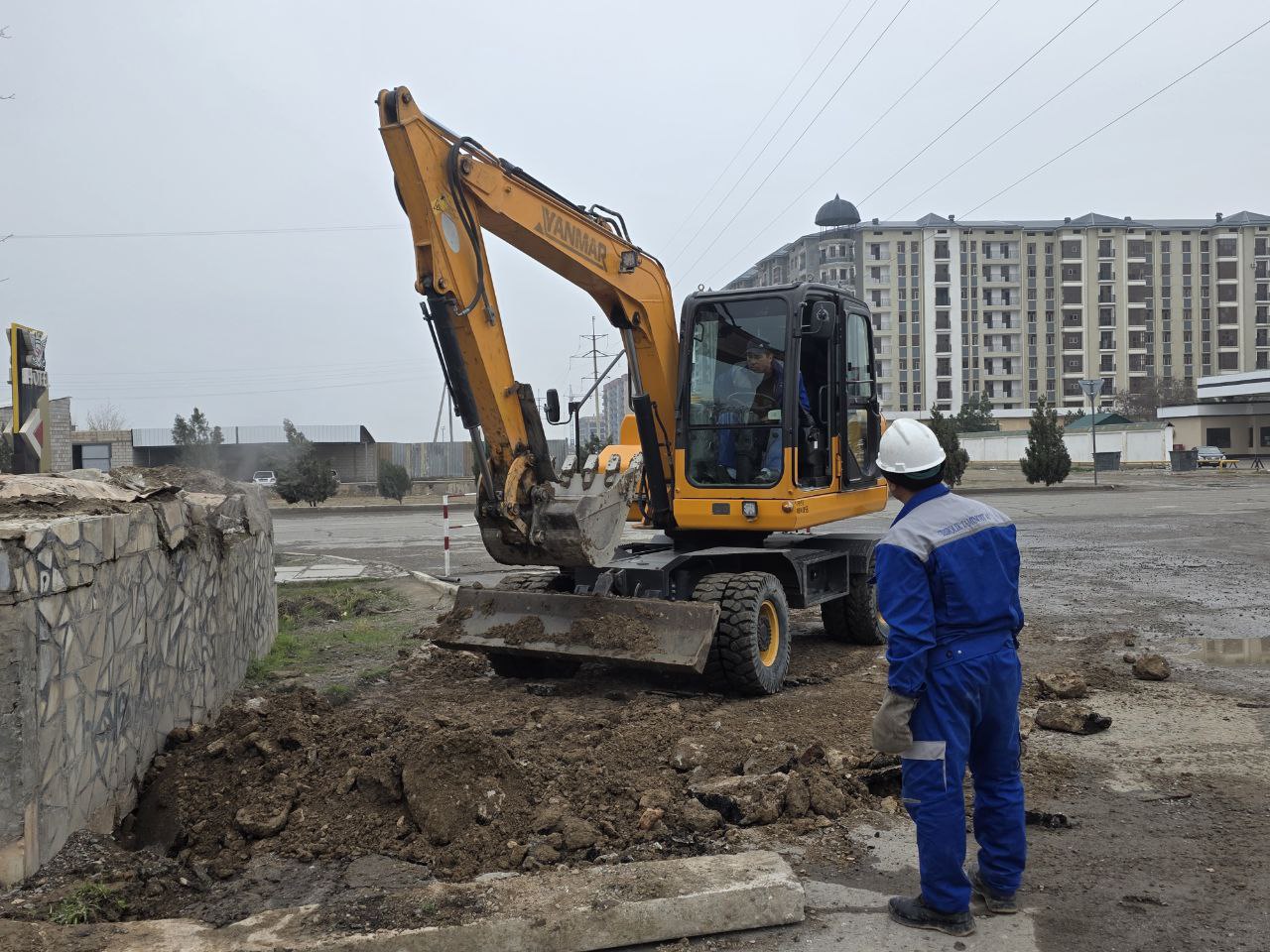 Navoiy shahrida issiqlik taʼminoti tizimida olib borilgan taʼmirlash ishlari yakunlangach ayrim hududlarda kuzatilgan nosozliklar mutaxassislar tomonidan qisqa fursatda bartaraf etildi