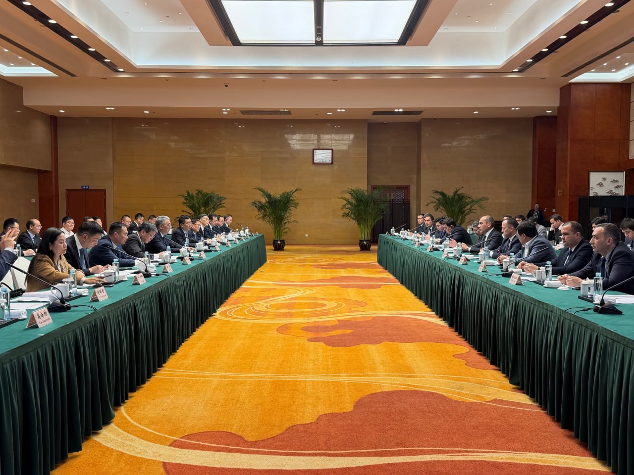 O‘zbekiston delegatsiyasi Chunsin shahrida Xitoyning ilg‘or infratuzilma loyihalari bilan tanishmoqda