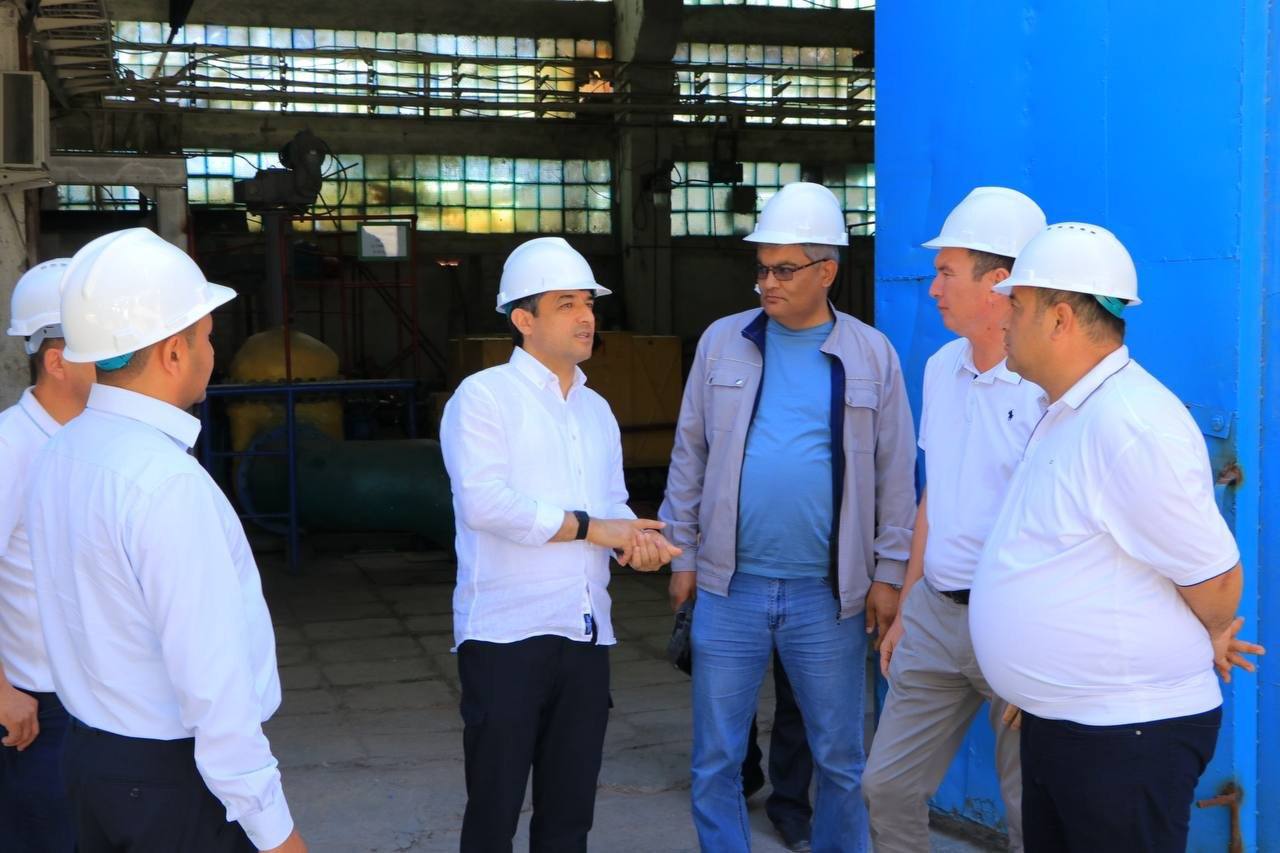 “Issiqlikta’minoti” AJ boshqaruv raisining birinchi o‘rinbosari Sherzod Sultonovning Navoiy viloyatiga tashrifi doirasidagi navbatdagi manzil Zarafshon shahri bo‘ldi